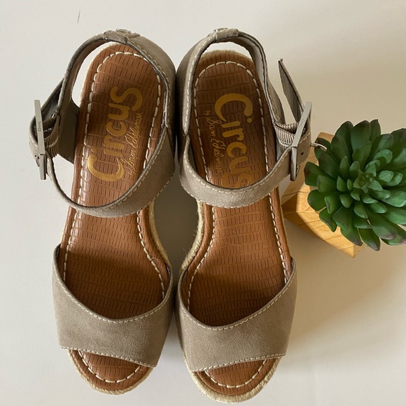 Circus by Sam Edelman Delilah Espadrille Wedge Sandals - Picture 3 of 8